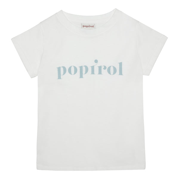 Popirol drenge T-shirt med korte ærmer i økologisk bomuld. T-shirten er hvid med grønt Popirol logo fortil.  