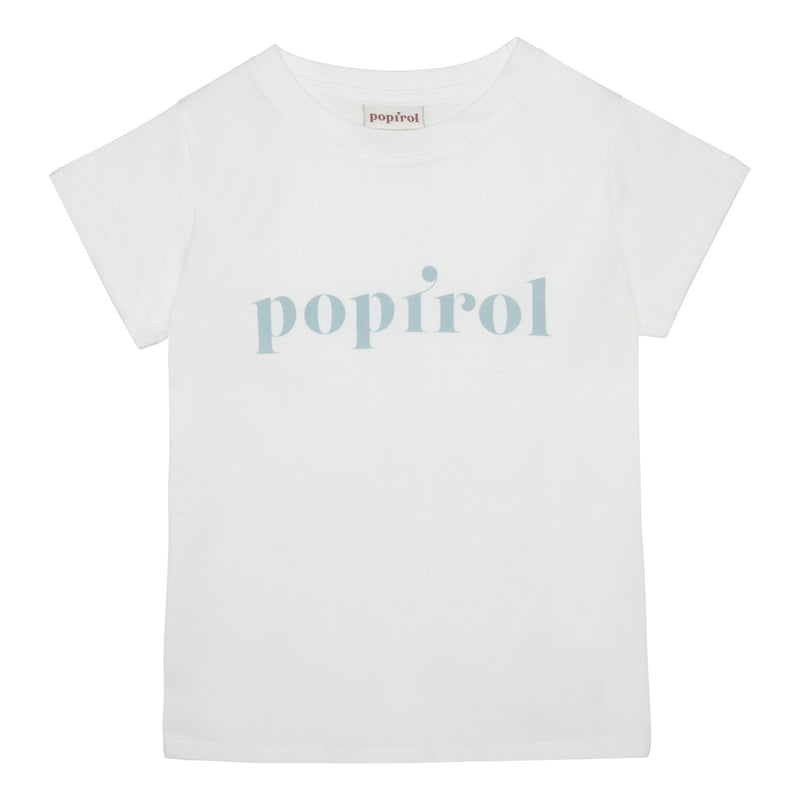 Popirol drenge T-shirt med korte ærmer i økologisk bomuld. T-shirten er hvid med grønt Popirol logo fortil.  